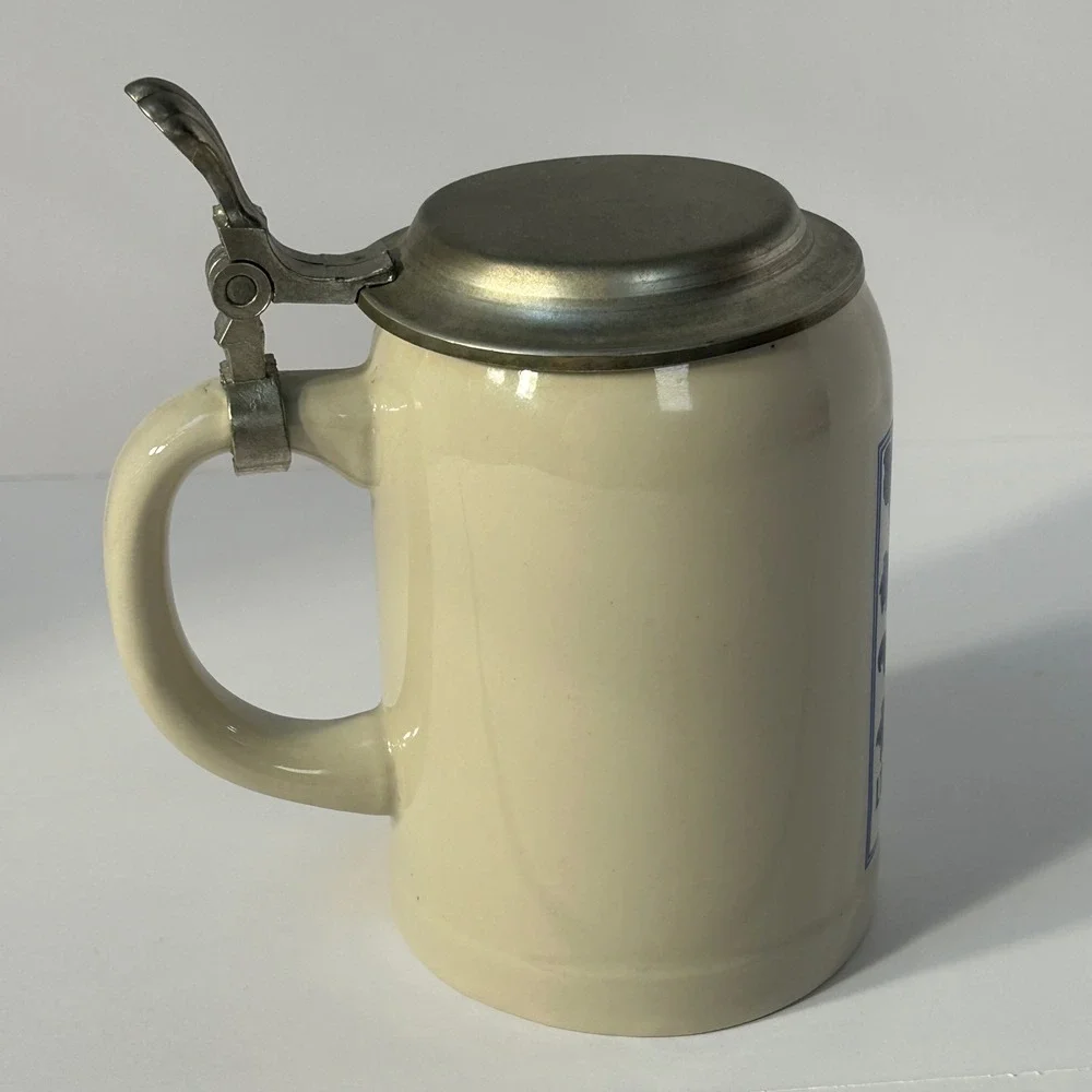 Lowenbrau‎ Munchen Beer Stein Ceramic Pewter Lid Germany